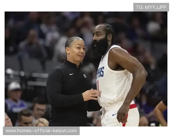 快船三分半场仅1中！太阳外线群射撕开口子，谁才是真正的冠军之光？